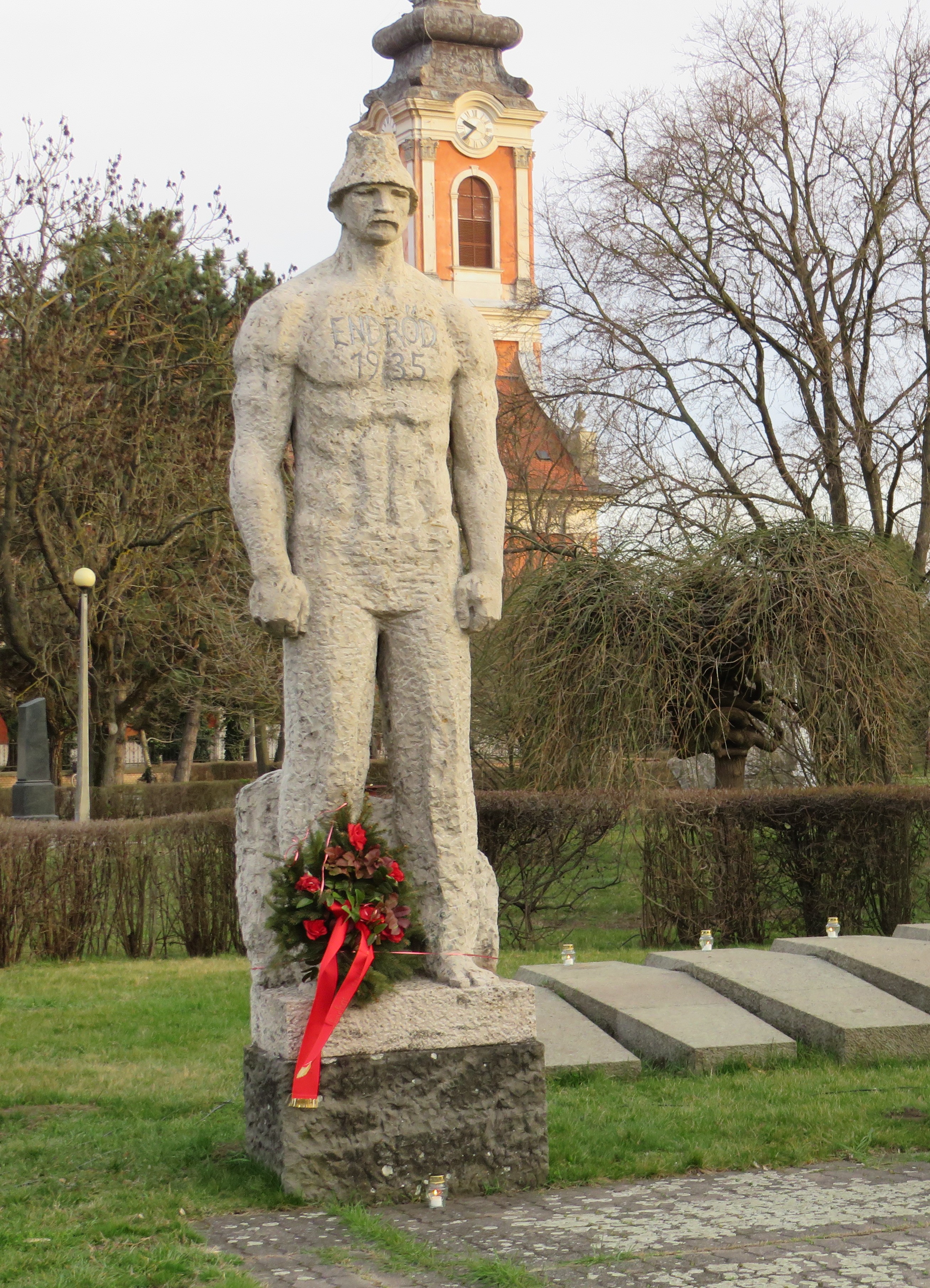 jeles napok 8 csendőr sortűz
